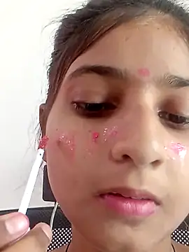 TANU01990 online show from 04.02.26