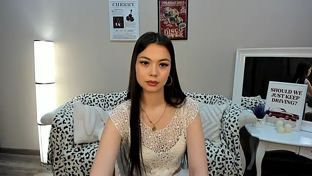 Snapshot of DarcyMacy chatting on 04.15.26 DarcyMacy online show from 04.15.26