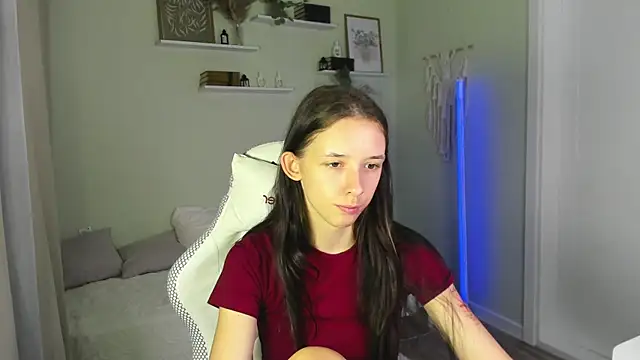 AnnaOddy online show from 07.10.26