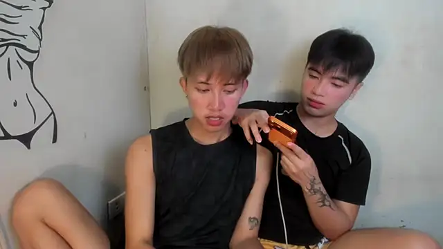 Snapshot of Untouchable_Bromancexxx chatting on 05.06.26 Untouchable Bromancexxx online show from 05.06.26
