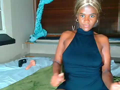 Snapshot of CaramelCandyxx chatting on 04.28.26 CaramelCandyxx online show from 04.28.26