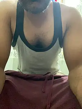 Snapshot of 9inchesHire chatting on 04.14.26 9inchesHire online show from 04.14.26