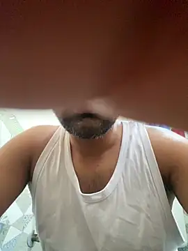 Snapshot of 9inchesHire chatting on 04.16.26 9inchesHire online show from 04.16.26