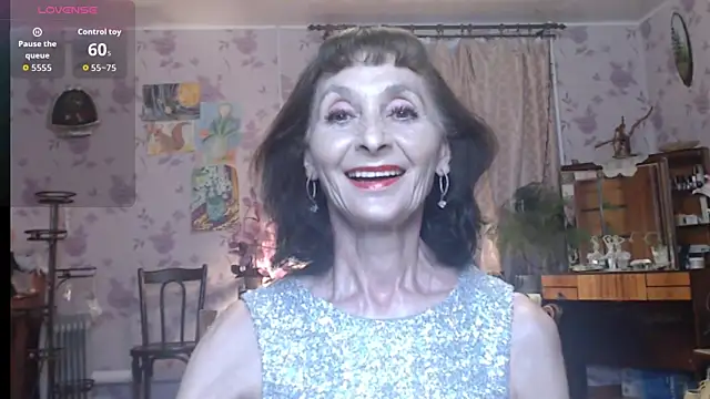 Snapshot of Shooting-Star- chatting on 07.27.26 Shooting-Star- online show from 07.27.26