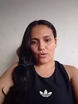 Snapshot of scarletmouse chatting on 03.31.26 scarletmouse online show from 03.31.26