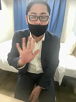 Snapshot of RYUICHI_1919 chatting on 04.14.26 RYUICHI 1919 online show from 04.14.26