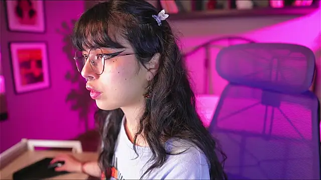 Saphyralux online show from 07.10.26