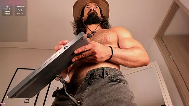 Max strong01 online show from 07.17.26