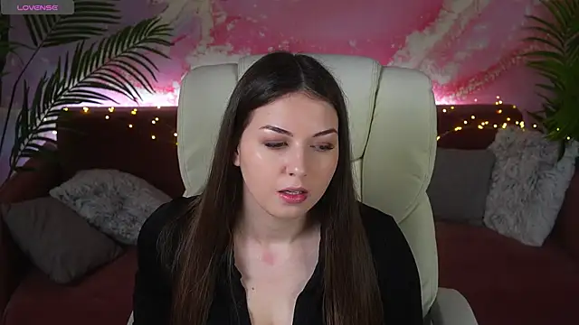 Snapshot of LindsyRawr chatting on 04.16.26 LindsyRawr online show from 04.16.26