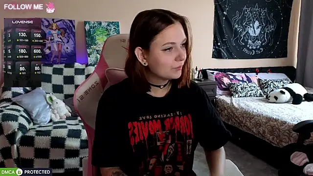 Snapshot of Chloe_Cherrys chatting on 07.19.26 Chloe Cherrys online show from 07.19.26