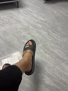 Snapshot of yingzi003 chatting on 04.12.26 yingzi003 online show from 04.12.26