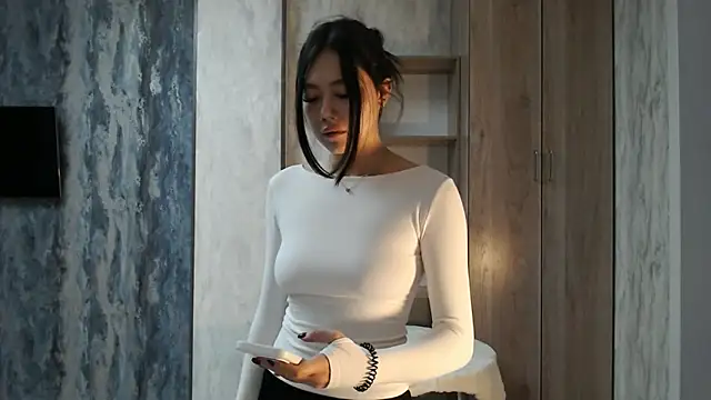 SecretTiny online show from 04.28.26