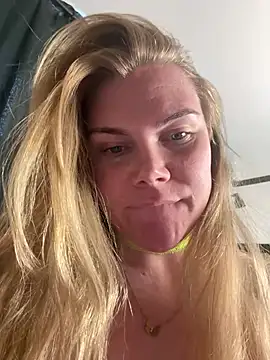 Snapshot of SexyBlondJoanna-Exclusief chatting on 04.02.26 SexyBlondJoanna-Exclusief online show from 04.02.26