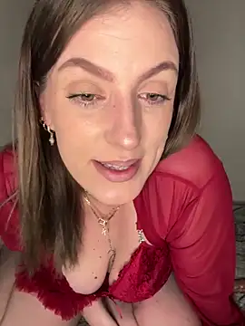 Snapshot of Phoenixia chatting on 03.29.26 Phoenixia online show from 03.29.26