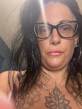 Snapshot of IvyBelleMilf chatting on 07.15.26 IvyBelleMilf online show from 07.15.26