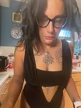 Snapshot of IvyBelleMilf chatting on 07.21.26 IvyBelleMilf online show from 07.21.26