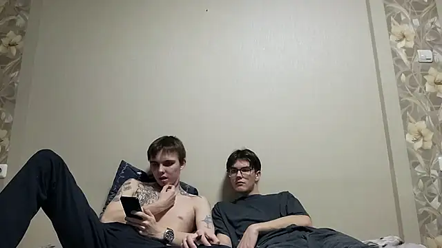 Snapshot of Lucas_ice chatting on 04.10.26 Lucas ice online show from 04.10.26