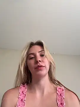 Snapshot of itstiffanyblu chatting on 05.25.26 itstiffanyblu online show from 05.25.26