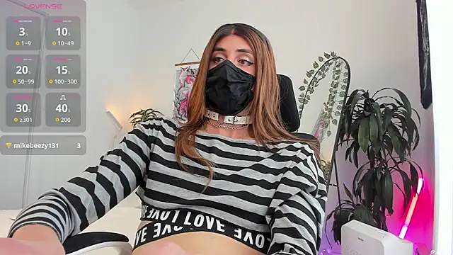 LilyReina online show from 06.02.26