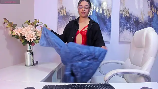 scarlett  2 online show from 04.02.26