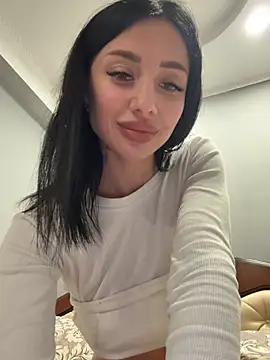 Snapshot of LunaSoft___ chatting on 04.11.26 LunaSoft online show from 04.11.26