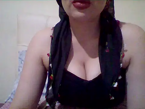 Snapshot of busex25 chatting on 04.16.26 busex25 online show from 04.16.26