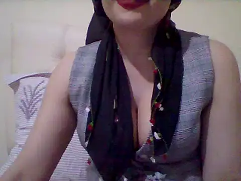 Snapshot of busex25 chatting on 04.28.26 busex25 online show from 04.28.26