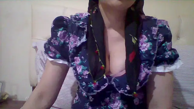 Snapshot of busex25 chatting on 05.20.26 busex25 online show from 05.20.26