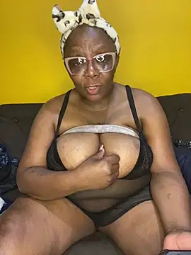 BoobsQueeen online show from 06.30.26