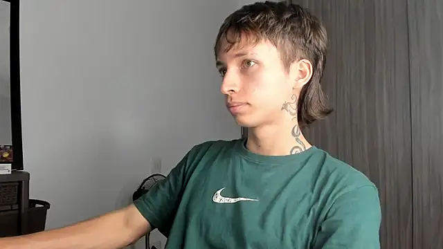 Snapshot of xam_winn chatting on 03.29.26 xam winn online show from 03.29.26