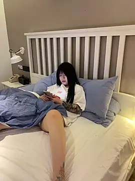 Snapshot of xiaoleilei-101 chatting on 04.01.26 xiaoleilei-101 online show from 04.01.26