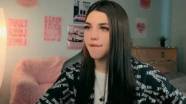 molly rettyy online show from 04.30.26