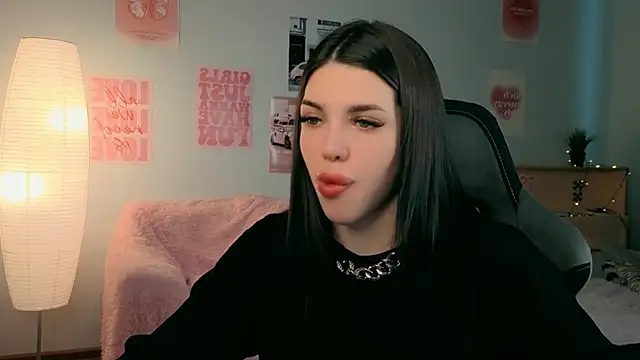 molly rettyy online show from 05.02.26