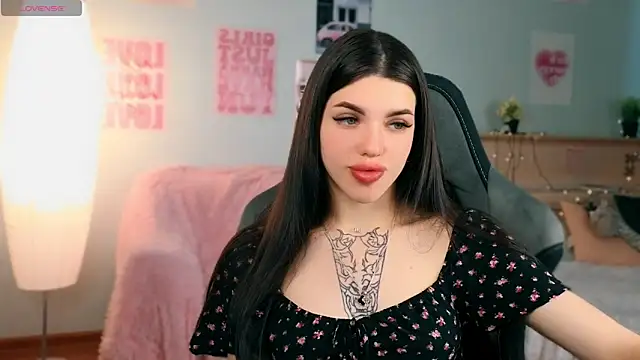 molly rettyy online show from 05.17.26