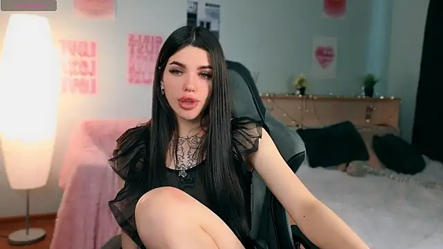 molly rettyy online show from 06.05.26