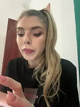 Snapshot of AishaDiamond chatting on 03.30.26 AishaDiamond online show from 03.30.26