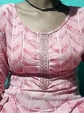 Snapshot of riyaa_sexyy chatting on 06.30.26 riyaa sexyy online show from 06.30.26