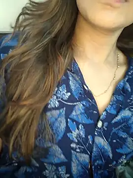 Snapshot of riyaa_sexyy chatting on 07.14.26 riyaa sexyy online show from 07.14.26