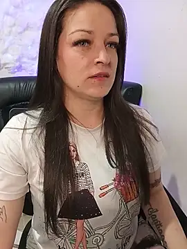 Isa bluee online show from 06.06.26