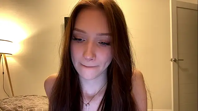 Snapshot of MiaNewstrom chatting on 03.31.26 MiaNewstrom online show from 03.31.26