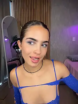 Snapshot of EmmaVonn chatting on 04.16.26 EmmaVonn online show from 04.16.26