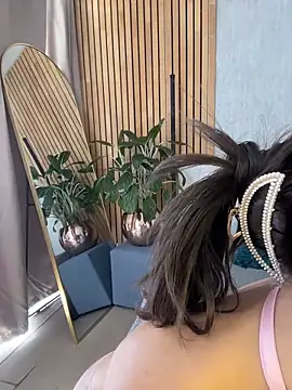 Snapshot of EmmaVonn chatting on 06.19.26 EmmaVonn online show from 06.19.26