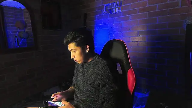 Snapshot of ethann2_ chatting on 04.04.26 ethann2 online show from 04.04.26