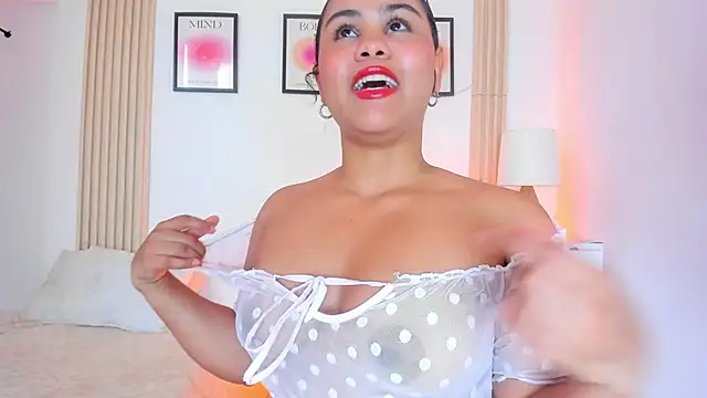 lia stuart1 online show from 04.04.26