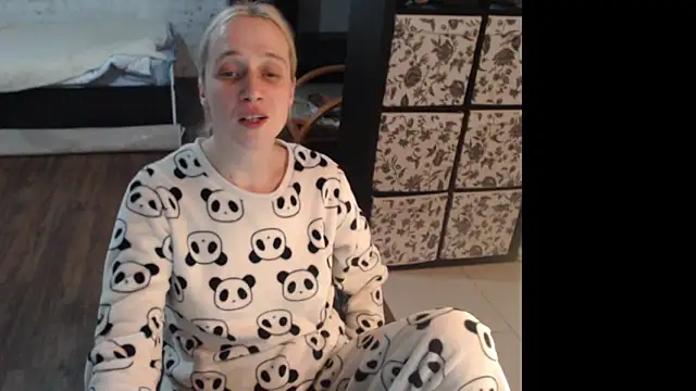 Snapshot of Sweet_hot_shrmp chatting on 05.01.26 Sweet hot shrmp online show from 05.01.26