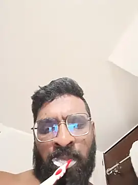 Snapshot of surya385 chatting on 05.27.26 surya385 online show from 05.27.26
