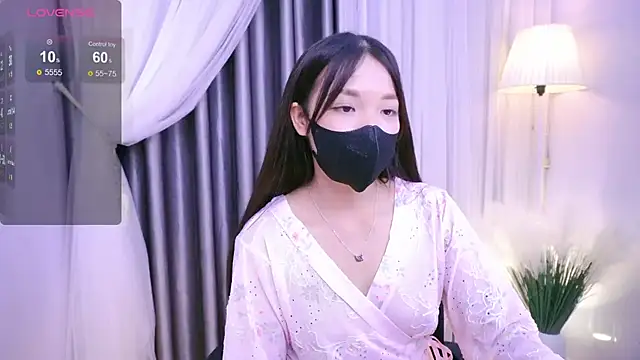 Lu Ly22 online show from 06.12.26
