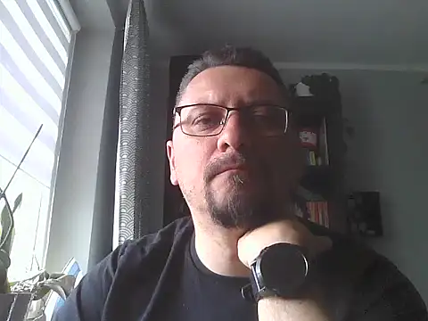 Snapshot of 19cmSlave chatting on 05.12.26 19cmSlave online show from 05.12.26
