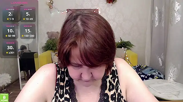 Snapshot of QUEEN02030 chatting on 07.21.26 QUEEN02030 online show from 07.21.26