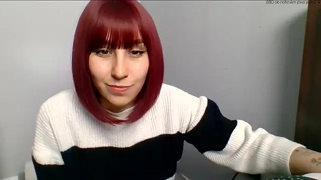 Snapshot of ZaraHotTeen chatting on 05.27.26 ZaraHotTeen online show from 05.27.26